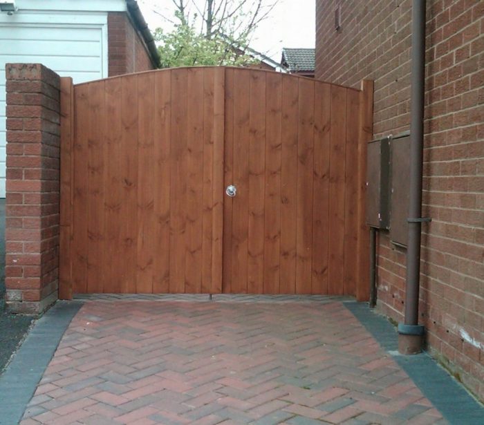 Arched Dbl T/G Gates